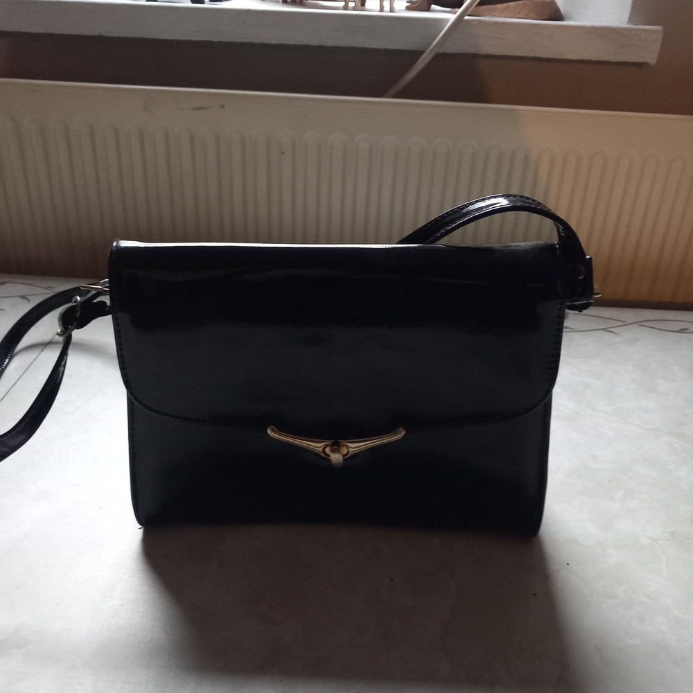 Women's Vintage Saxone Black Patent Shoulder Bag Handbag 9