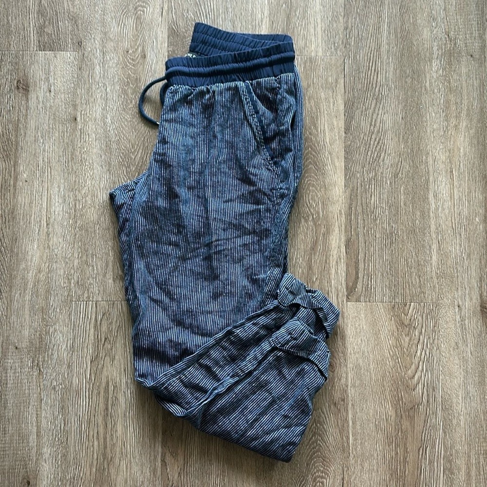 Athleta Bali Striped Linen Ankle Pants