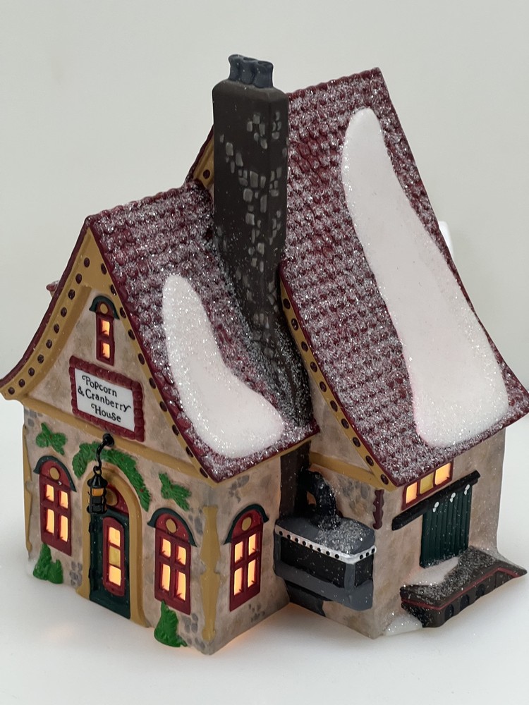 Dept  56 Popcorn And Cranberry House North Pole Series  #56388