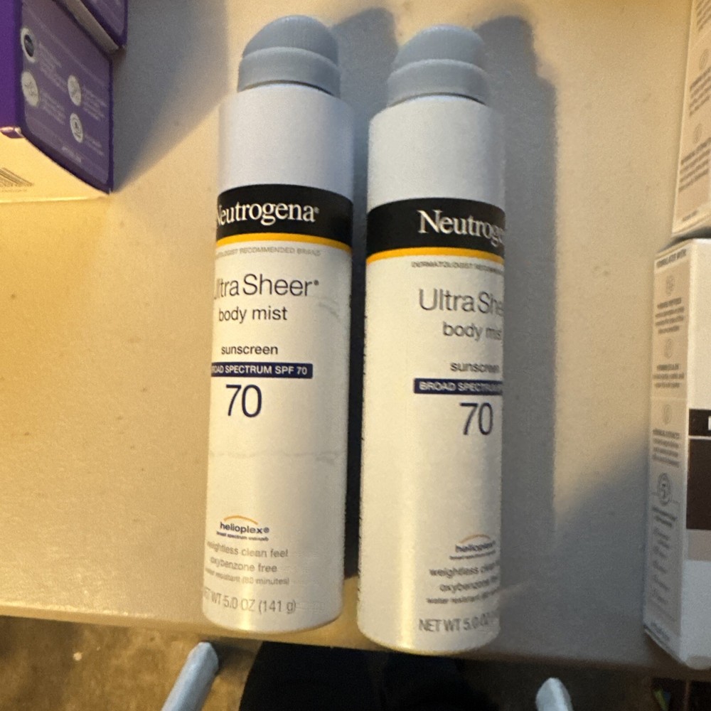 2 Pack Neutrogena Lightweight Sunscreen Spray SPF 70+ 5/26