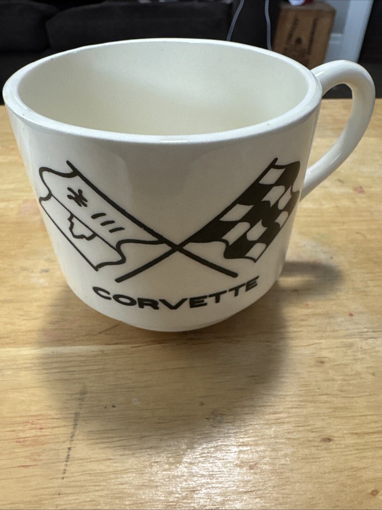 VINTAGE CORVETTE CHEVROLET EMBLEM WHITE BLACK TEA COFFEE MUG CUP
