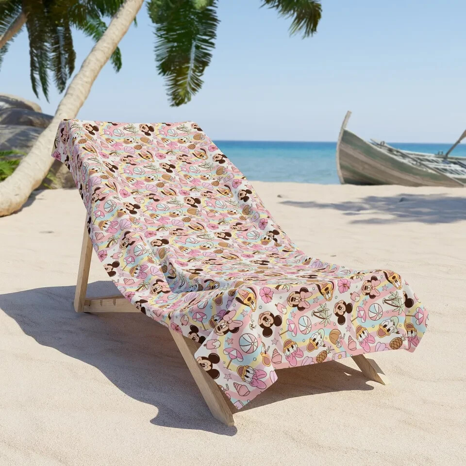 Whimsical Mouse-Themed Beach Towel for Fun Vacation Vibes