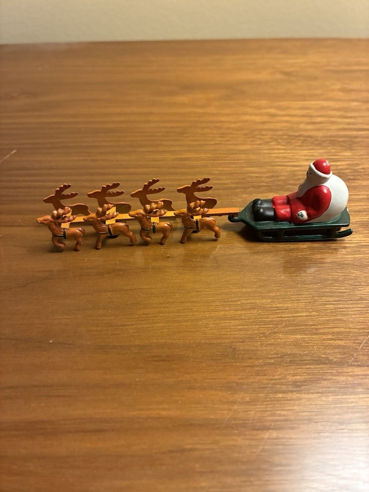 Dept 56 Heritage Village Up On The Rooftop Santa, Sleigh, and Reindeer