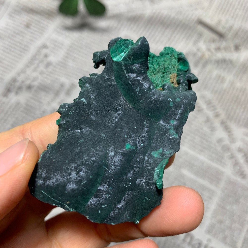 78g   Natural malachite velvet quartz crystal luster mineral specimen