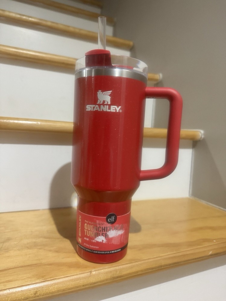 Stanley x ELF Red Delicious Quencher Tumbler E.L.F In-Hand 40 oz Viral