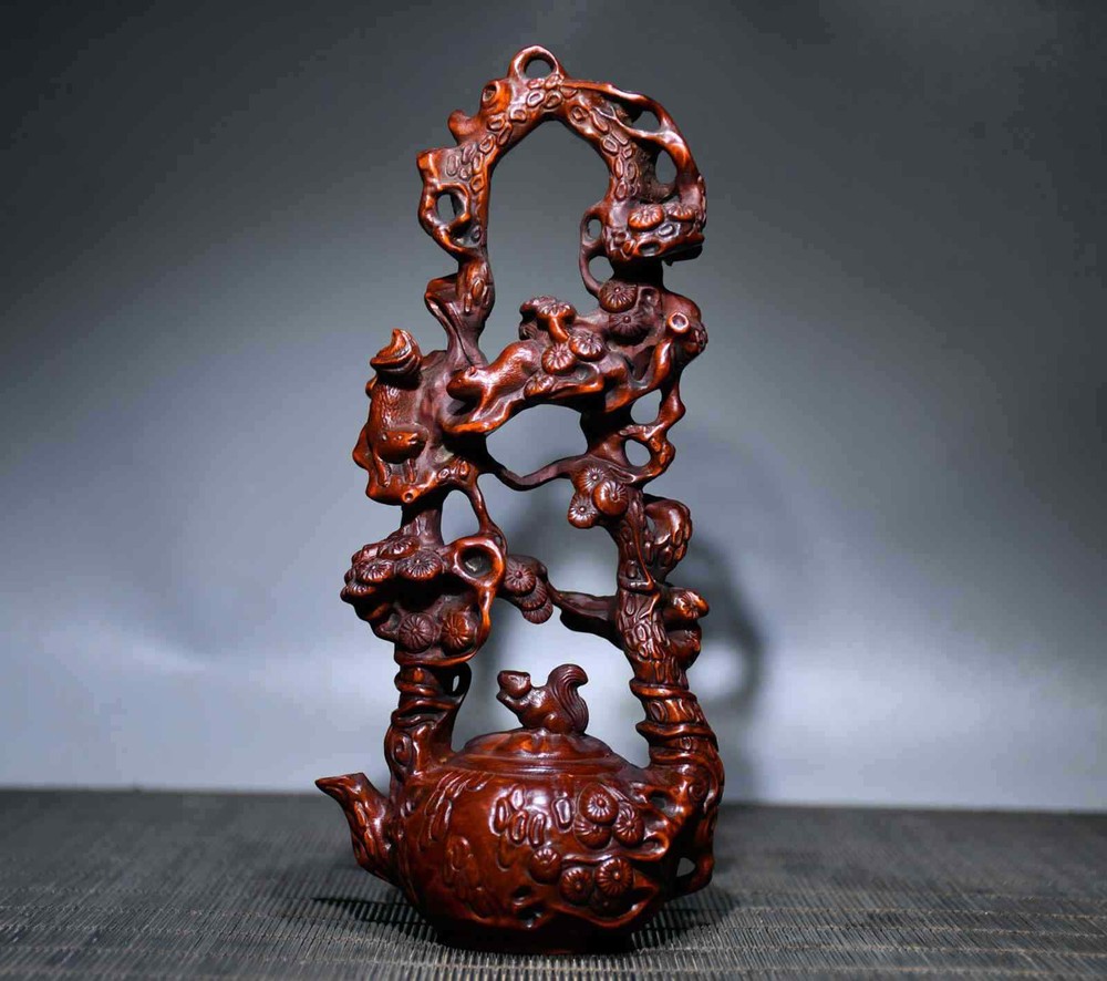 Chinese Collection Boxwood Hand-carved Exquisite Pine Teapot Statue