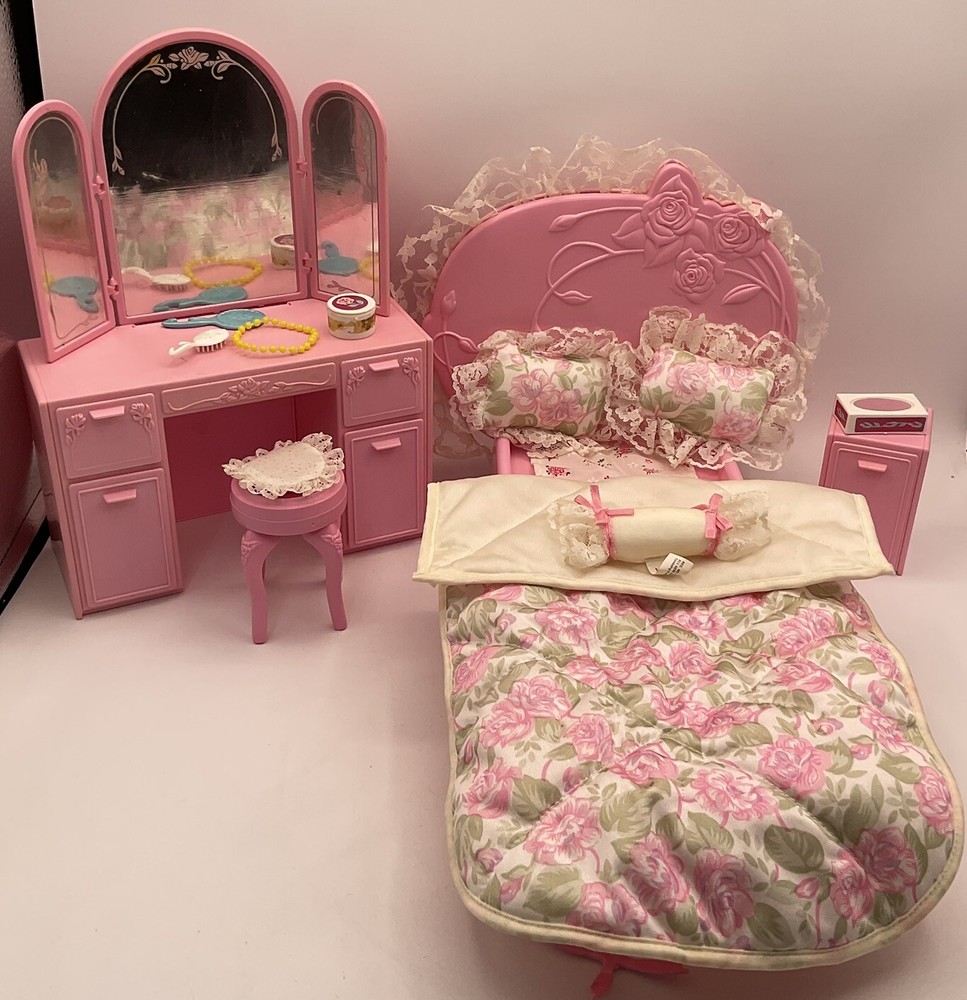 VTG 1987 Barbie Sweet Ribbons Set-Vanity Bed Accessories Comforter Pillows