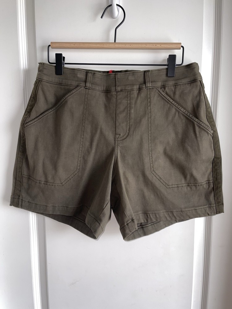 Spanx Olive Green Shorts L Pull On Stretch Casual Summer Pockets