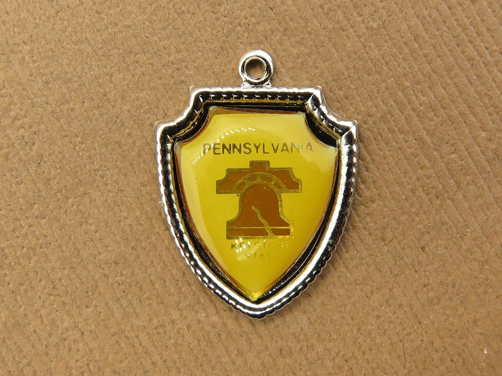 Vintage silver PENNSYLVANIA KEYSTONE STATE LIBERTY BELL SHIELD charm 55-18