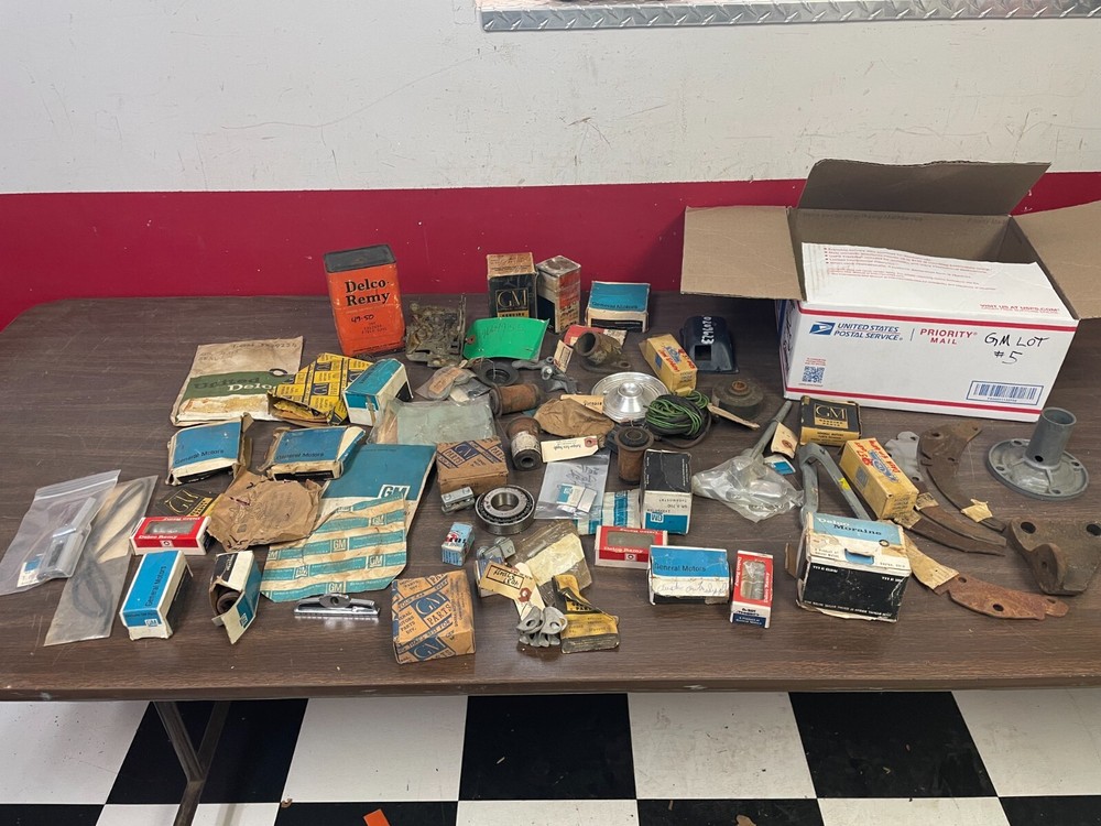 LOT OF VINTAGE 1950s 1960s 1970s NOS GM CHEVY CAR PARTS #5 125