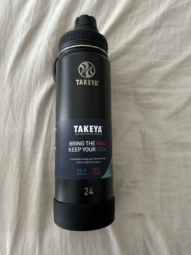 New 24 oz Original Takeya Sports Bottle Stainless-Steel Vacuum-Insulated Black
