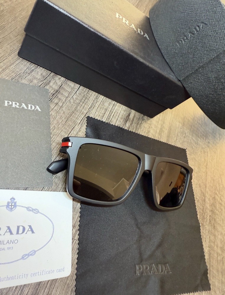 Prada Men's Stylish Sunglasses for a Bold Look