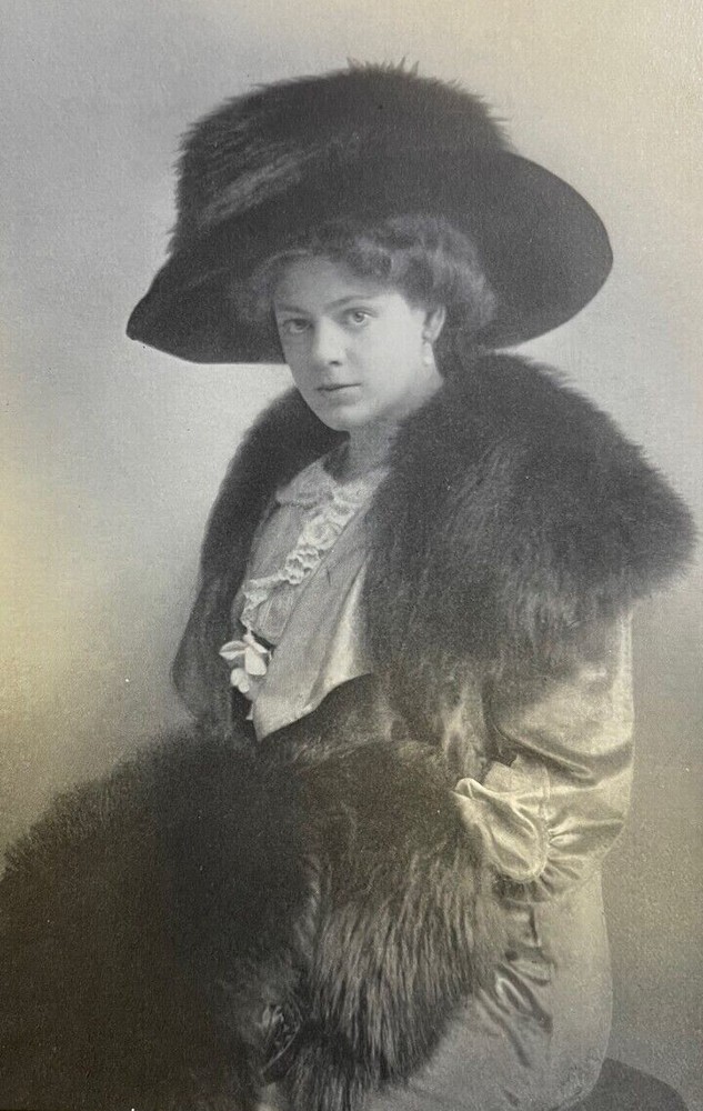 1911 Vintage Magazine Illustration Actress Ethel Barrymore