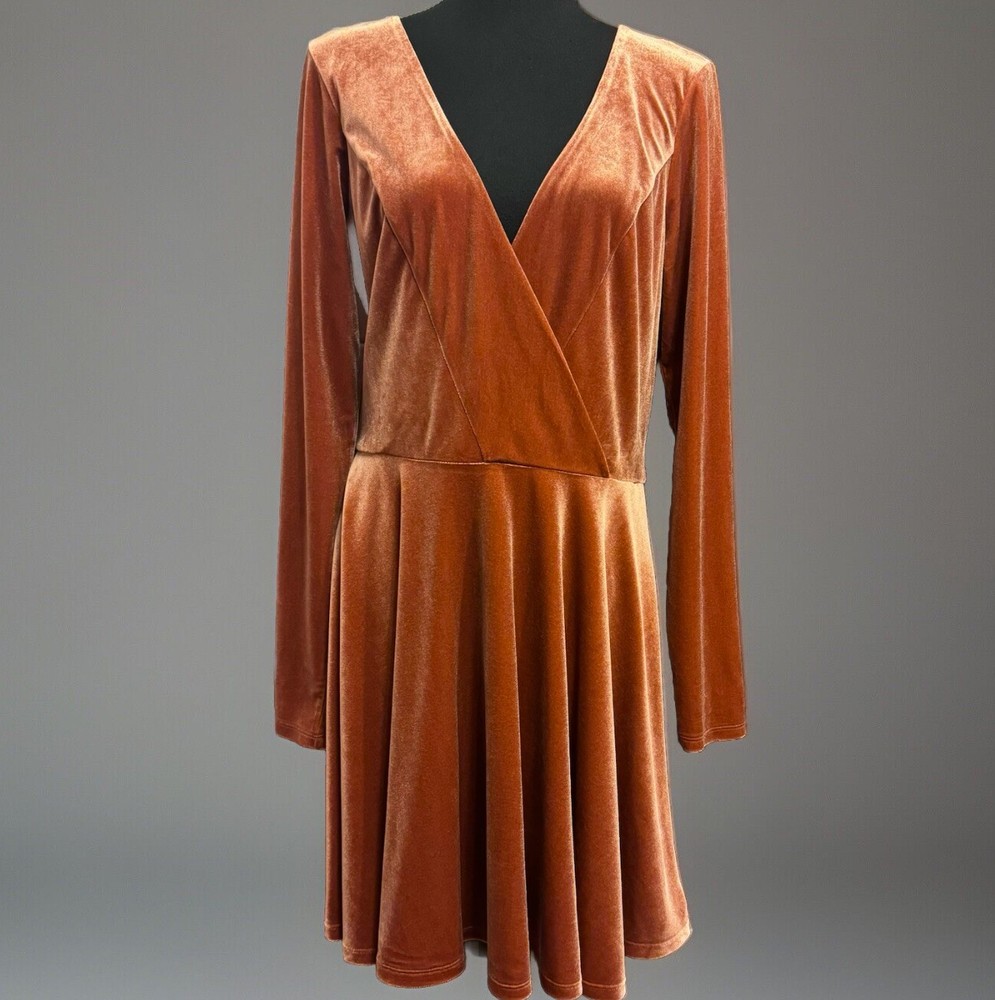 Kimchi Blue Velvet Surplice Dress in XL Copper for Holiday Party Office or Festival