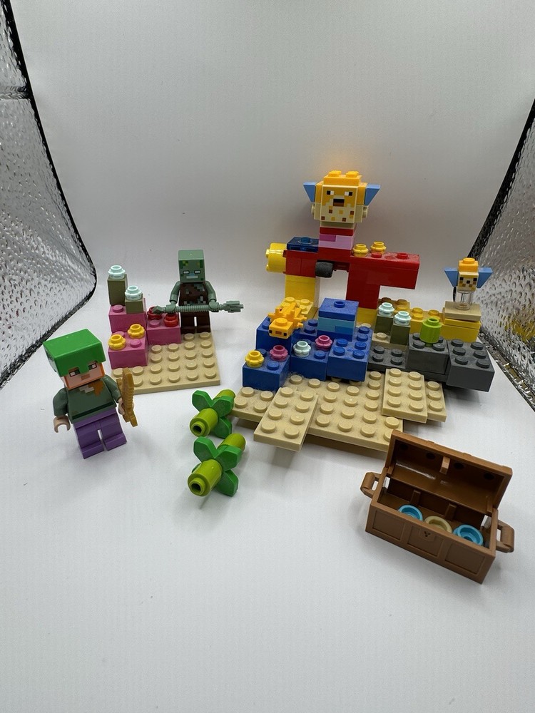 LEGO Minecraft The Coral Reef 21164 Building Kit with Fish and Axolotl