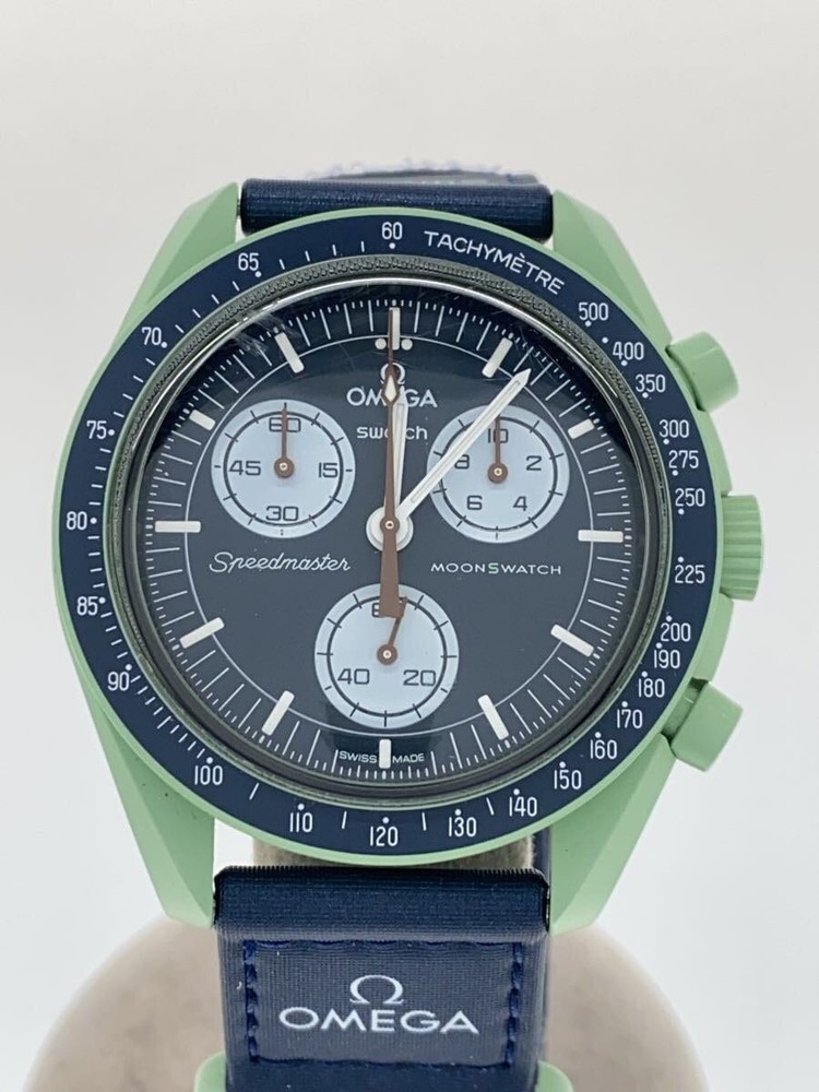 OMEGA Navy Analog Watch SO33G100 for Men Stylish Luxury Timepiece