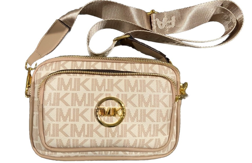 Woman’s Shoulder Bag