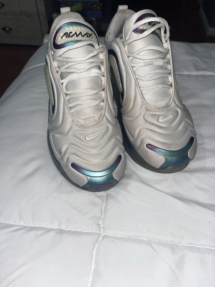 Size 9.5 - Nike Air Max 720 Bubble Pack