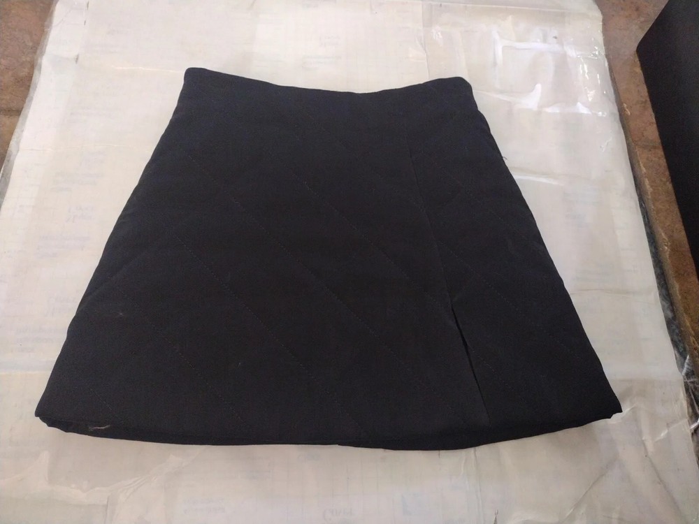 Women's Soft and Plush Skirt Short Black Quilted  26