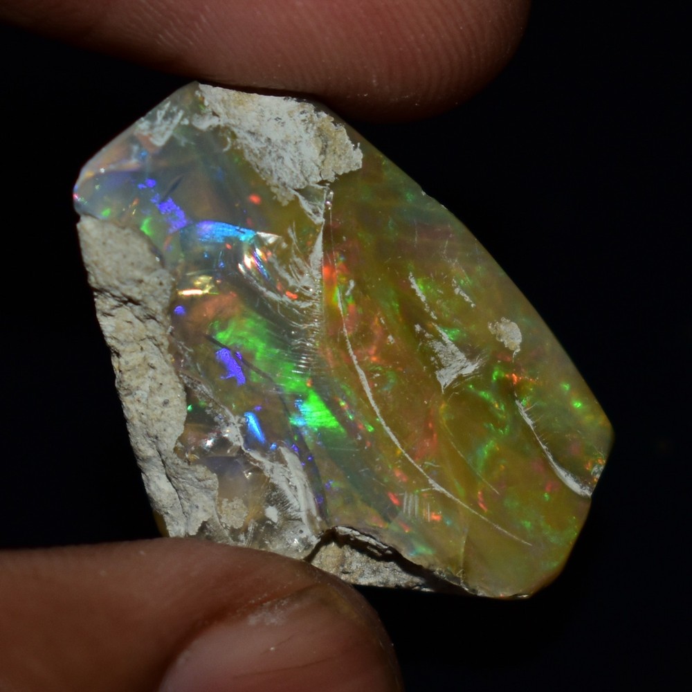 White Opal Rough 18.15  Carats, Natural Ethiopian Opal Raw For Jewelry 25X16 MM