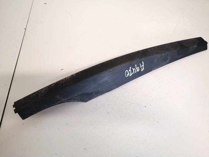 Volvo DE2100689-22 Front Right Roof Rail Cover Molding 30784184  