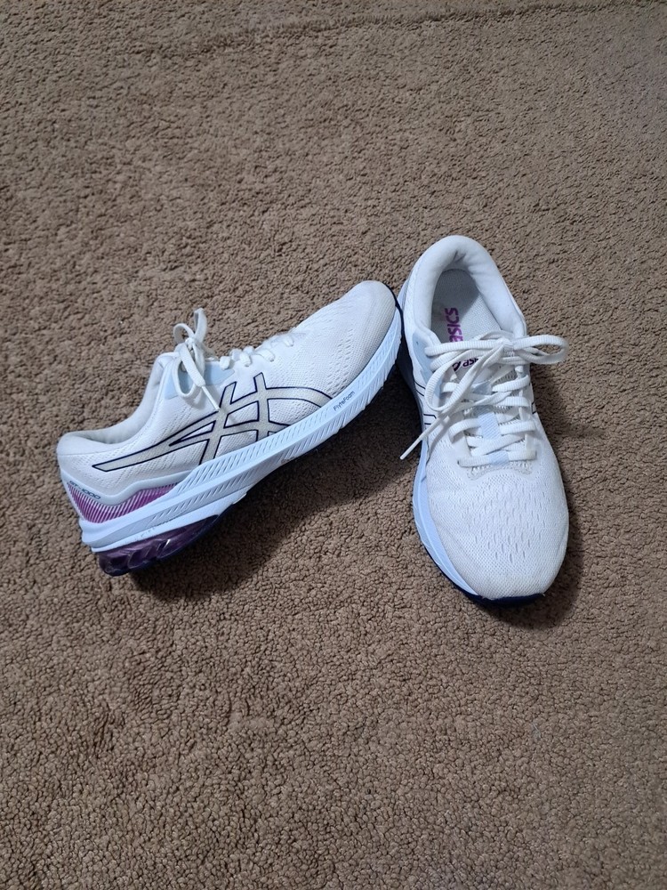 ASICS Women's GT-1000    Running Shoes 1012B197 Size 11