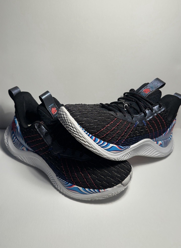 Size 10.5 - Under Armour Curry Flow 10 More Magic