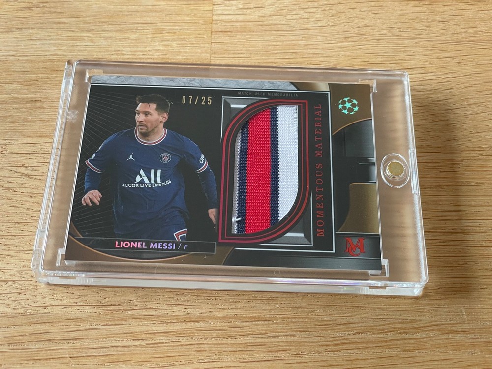 Lionel Messi Momentous Material Patch /25 (Match-worn) Topps Museum 21/22 PSG