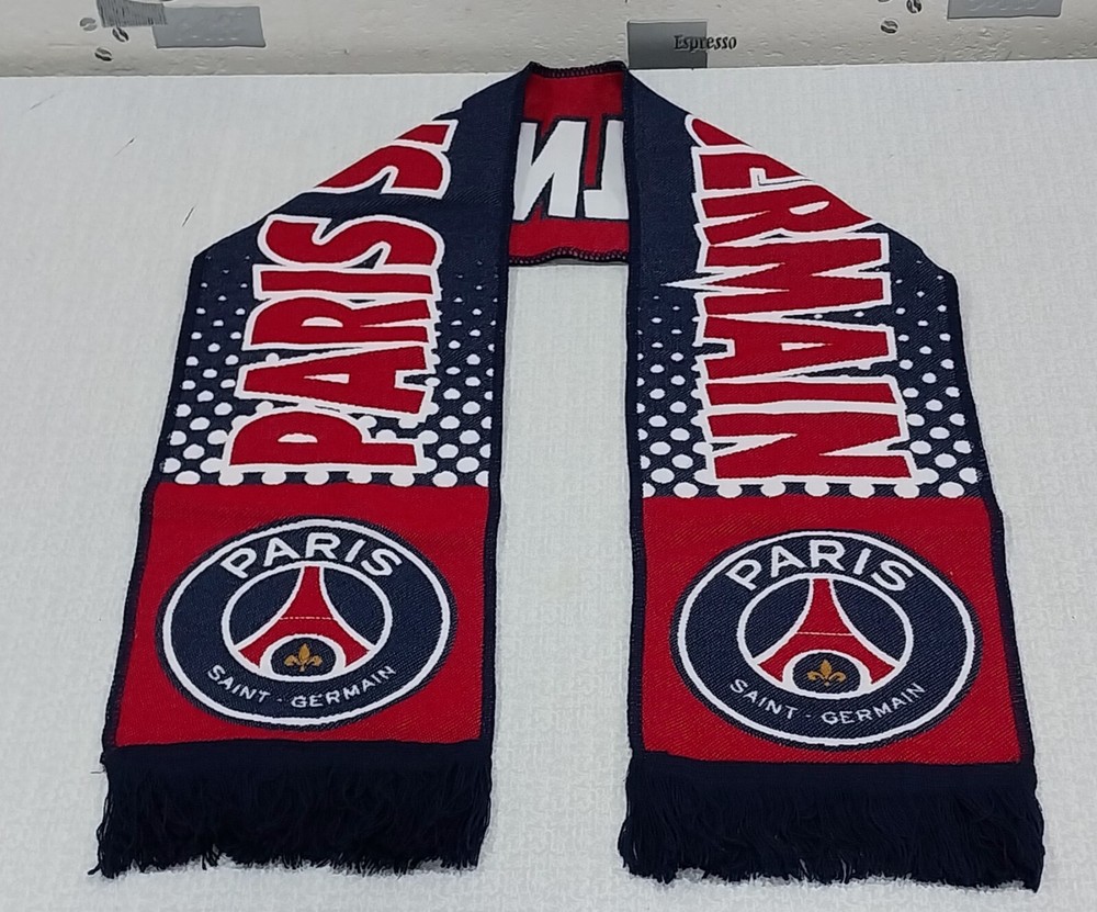 PARIS SAINT-GERMAIN FOOTBALL CLUB KNITTED SCARF.QUALITY SCARF.SIZE 53,1x7,5 inc