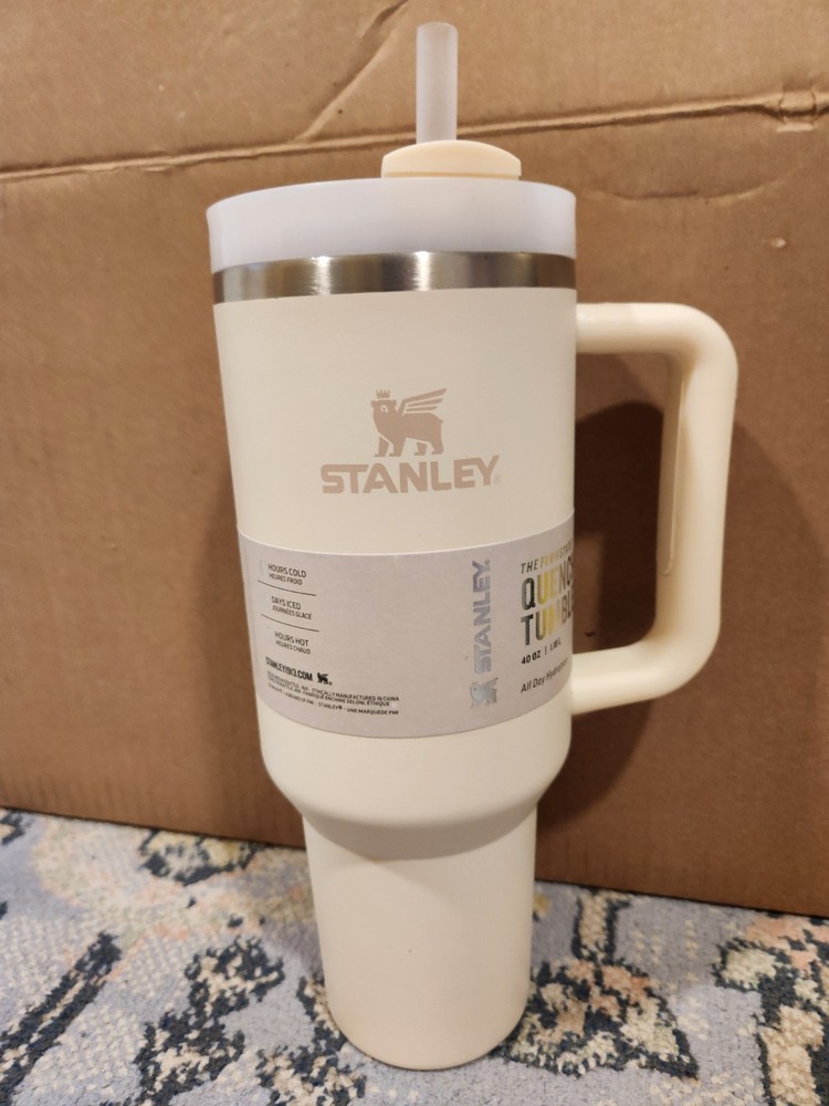 Stanley Quencher H2.0 FlowState Tumbler - 40oz (Cream)
