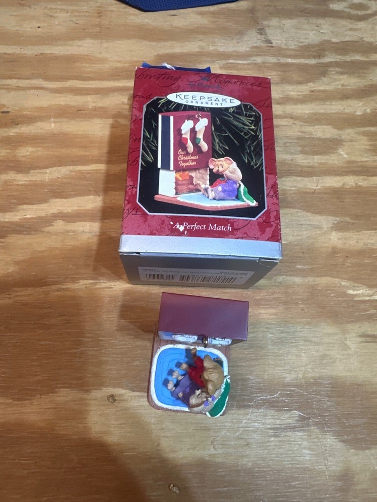 1998 Hallmark Keepsake Ornament A Perfect Match for Collectors