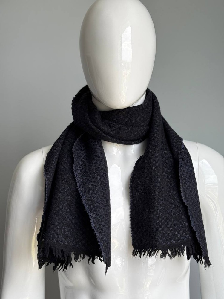 Gucci monogram Lane scarf in premium wool