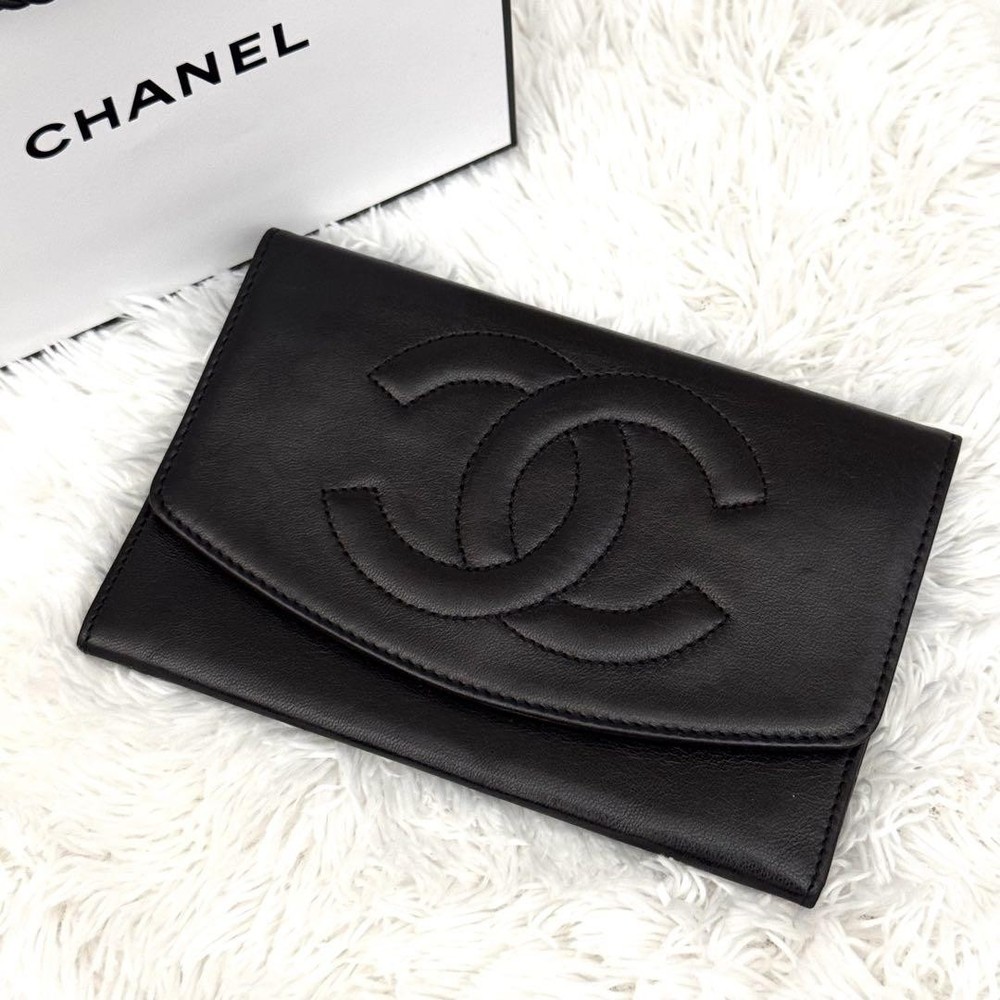 Chanel Bi-Fold Lambskin Wallet Black
