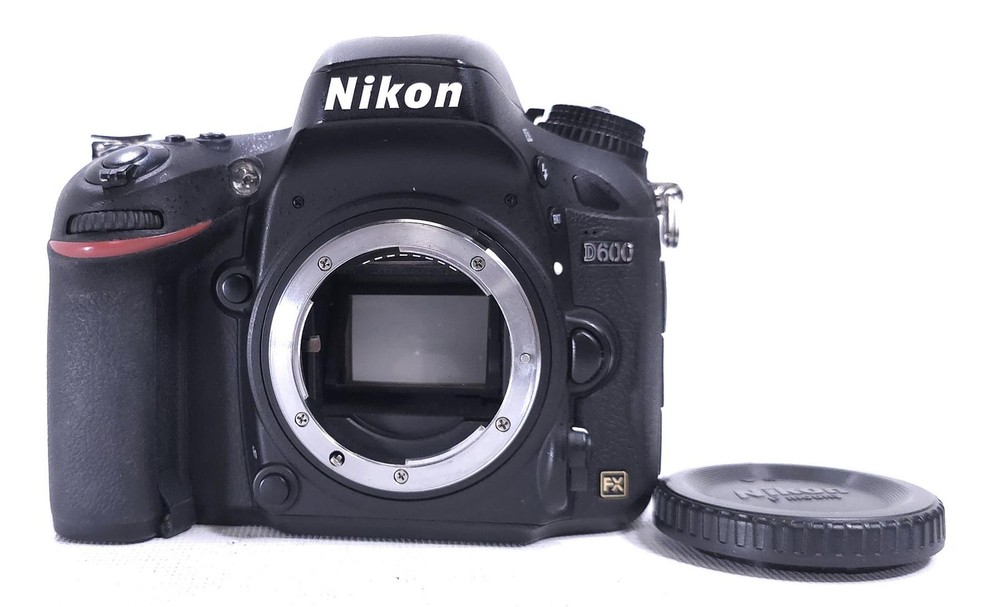 Nikon D600 24.3MP Digital SLR Camera Body 