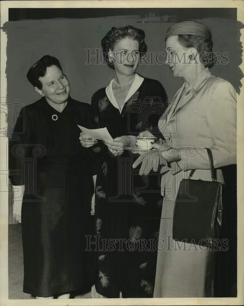 1957 Press Photo Symphony Trio of ladies, San Antonio, Texas - saa16136