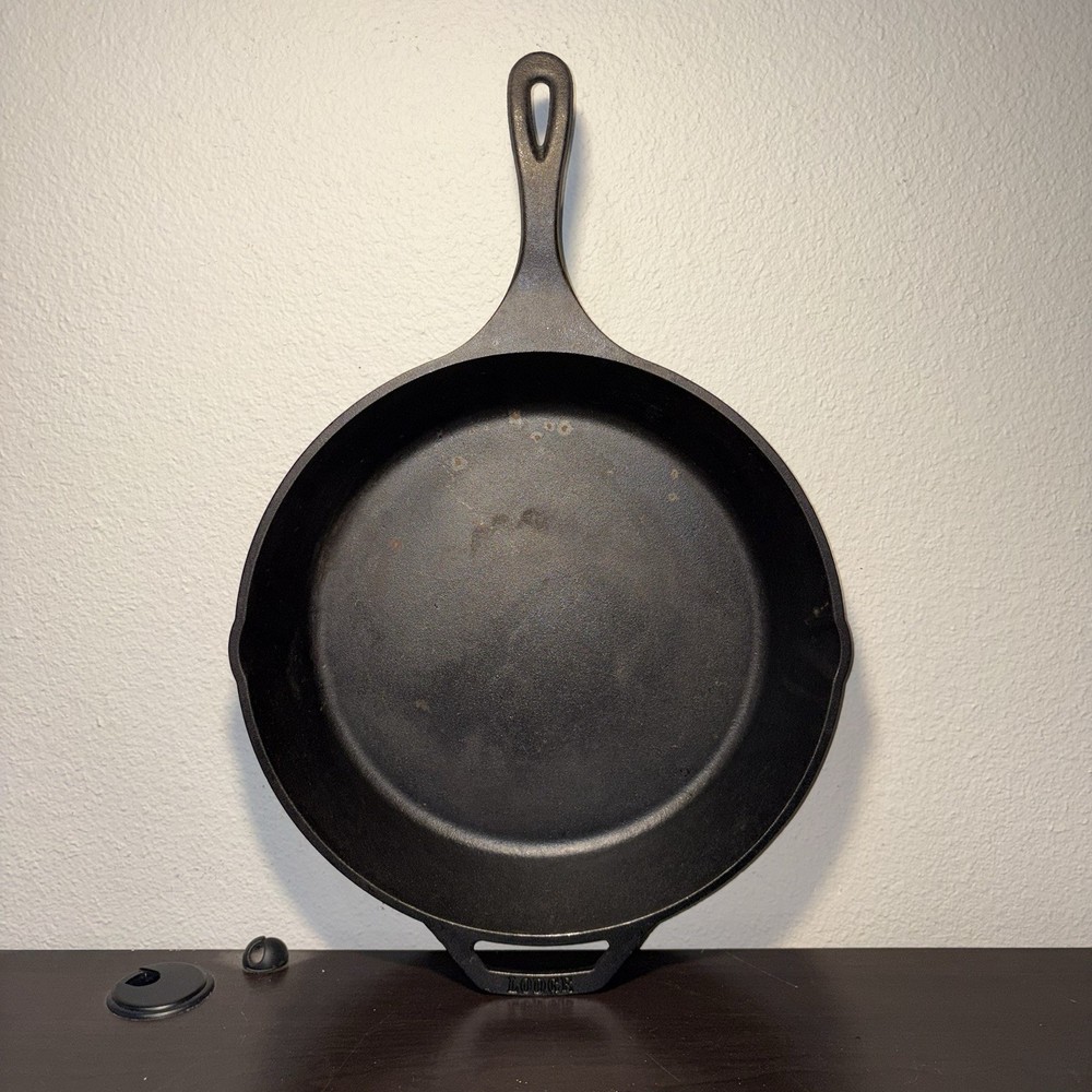 Lodge Cast Iron Skillet 12SK 13 Inch Frying Pan USA Dual Handle Large Round