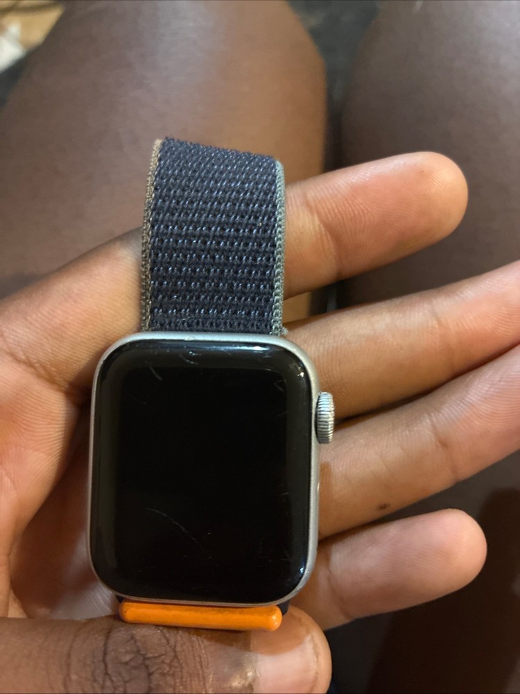 Apple Watch SE 40mm Aluminum Case Sport Band Parts