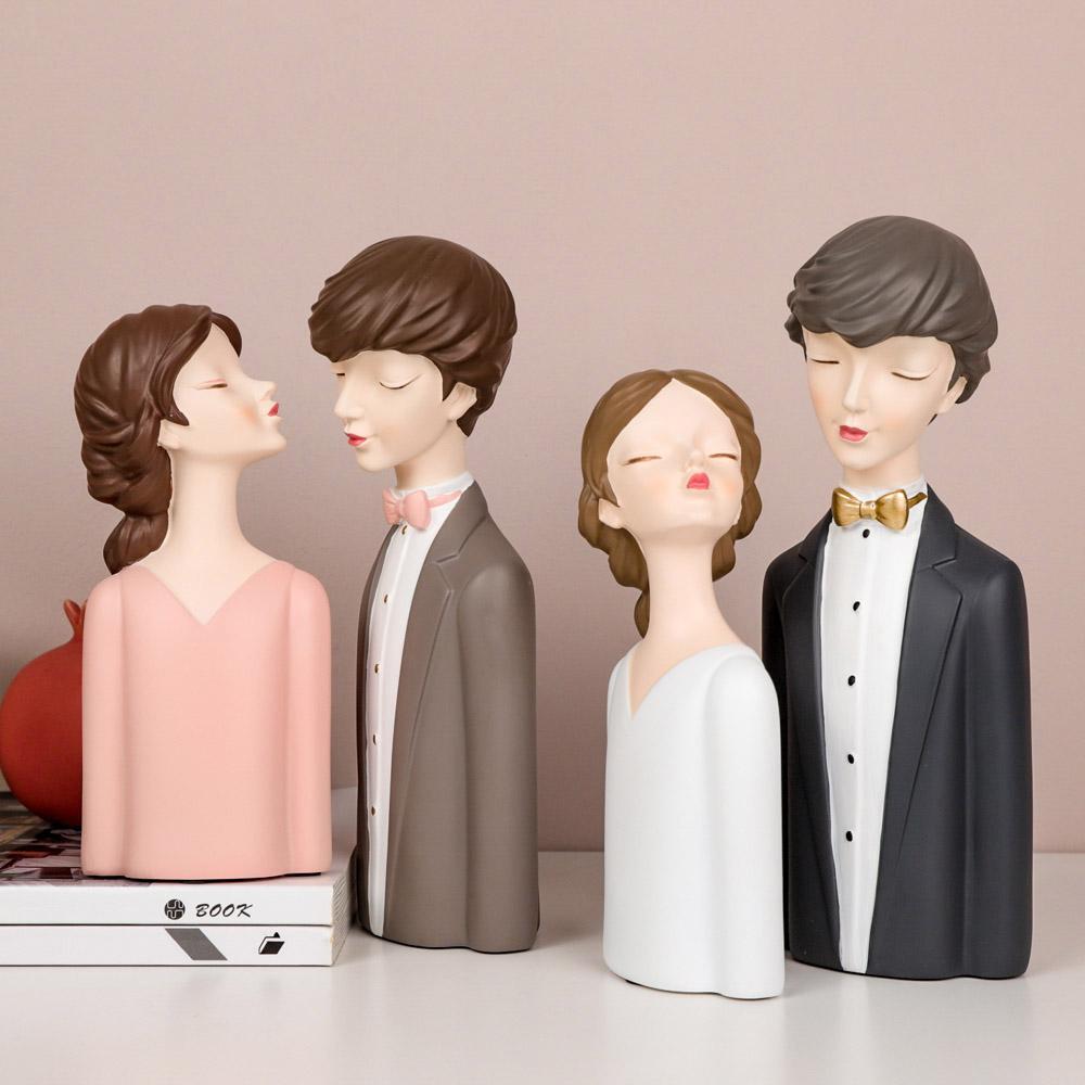 Figurine Couple Wedding Multicolor Resin Romantic Medium Carved Free Stand Decor