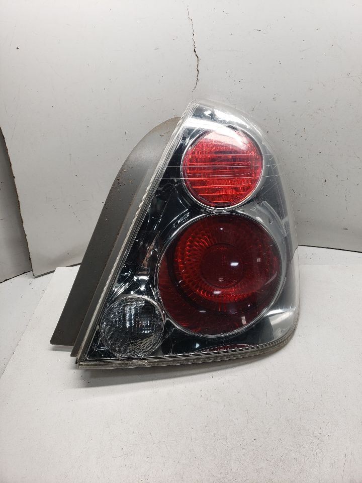 Passenger Tail Light Quarter Panel Mounted Fits 05-06 ALTIMA 1420812