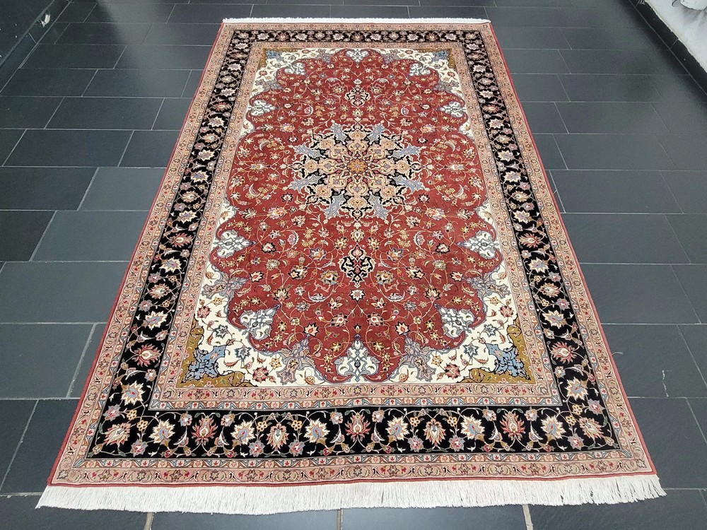 Tabriz rug 305x205 cm cork wool with silk accents fine knotting