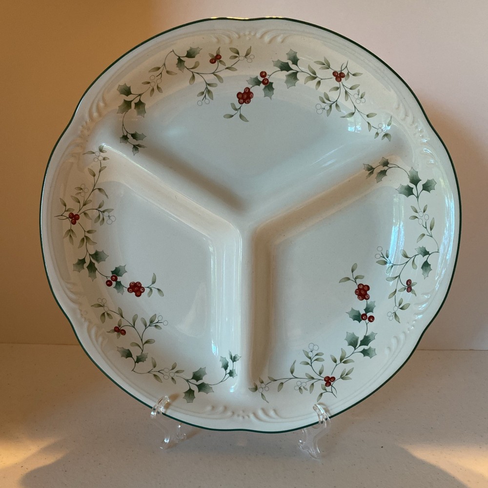 Pfaltzgraff Winterberry 3-Section Christmas Serving Tray