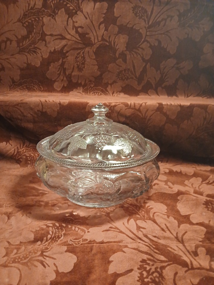 Vintage Harvest Grape Pressed Glass Candy Dish 8