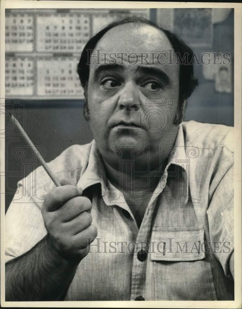 Press Photo James Coco, Actor in Scene - syp22369