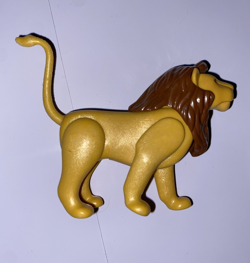 Playmobil Lion Figure for Safari Jungle Zoo or Circus Playsets