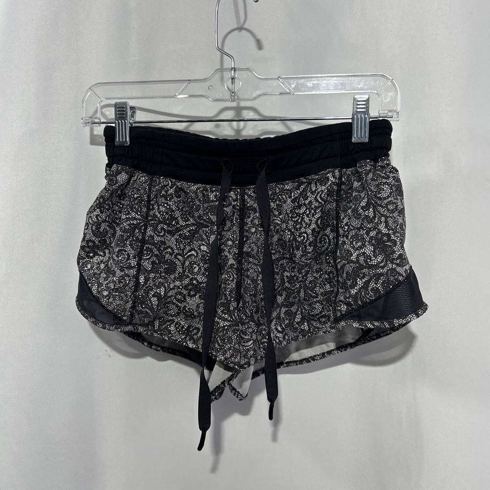 Lulemon Hotty Hot Floral Black Gray Shorts Womens Size 6