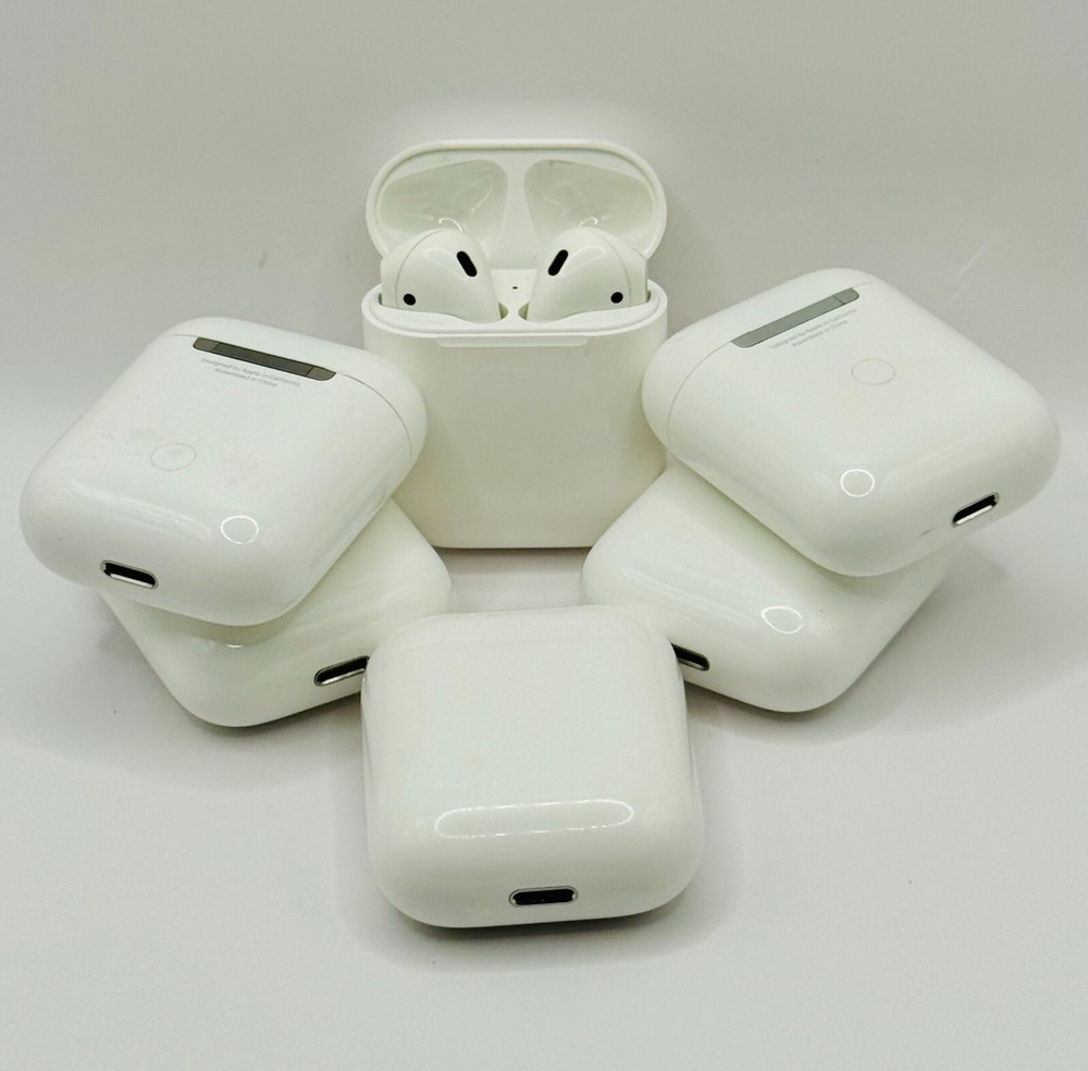 Lot of 20 Authentic Apple AirPods 1st Gen with Charging Cases & Cables - Tested