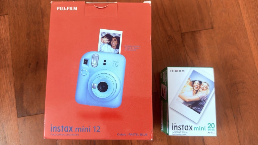Fujifilm INSTAX mini 12 Instant Camera - Pastel Blue (16806248)