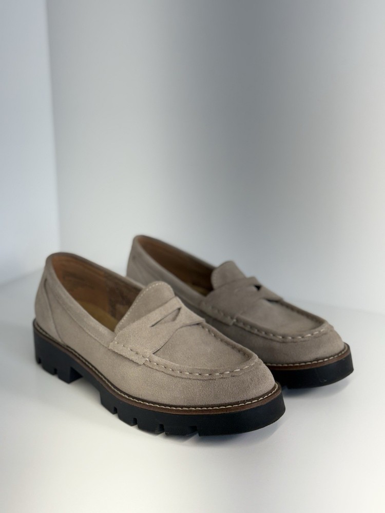 Women Loafer Size 9