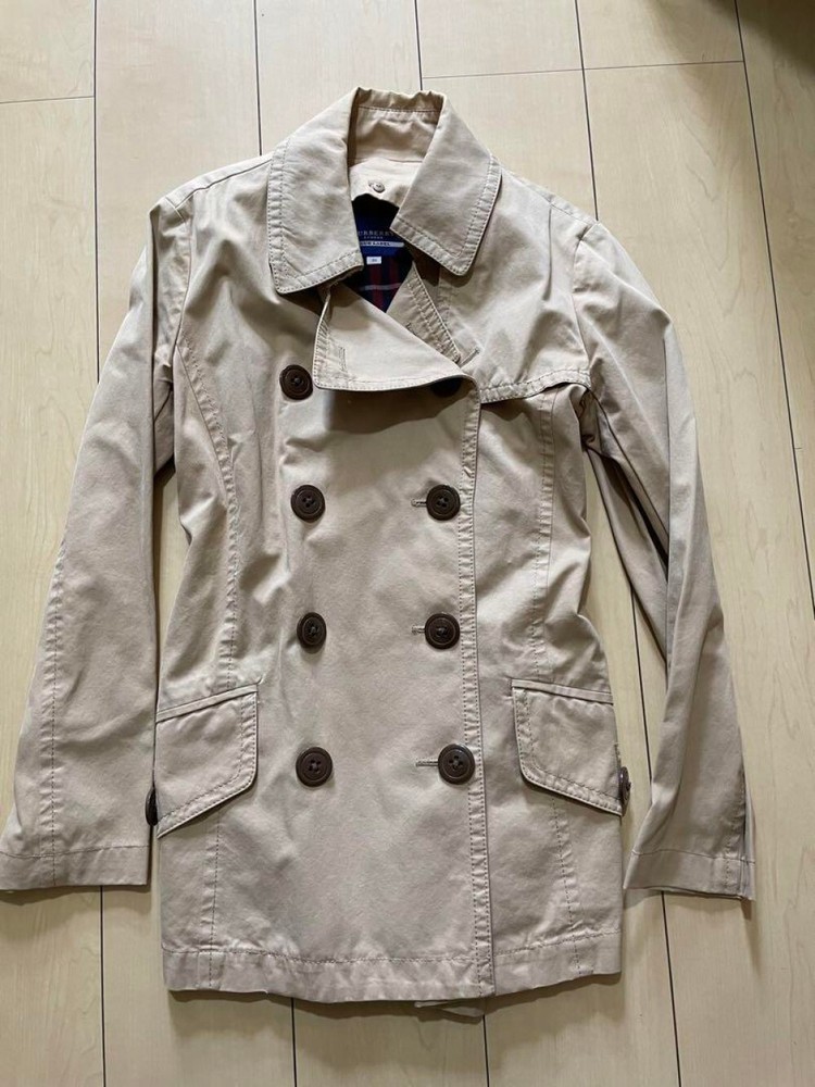 Burberry trench coat Woman from Japan