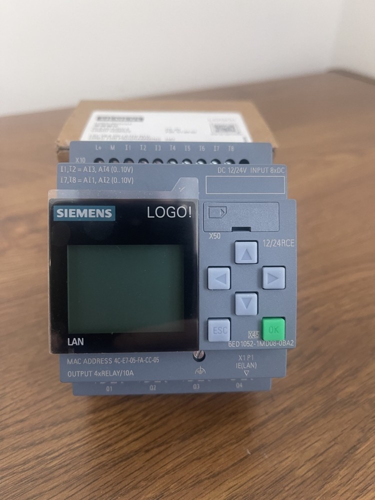 SIEMENS LOGO! 12/24RCE 12/24VDC RELAY 8DI(4AI)/4DO